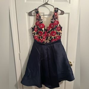 Ella Couture. Designer formal dress. Sz M